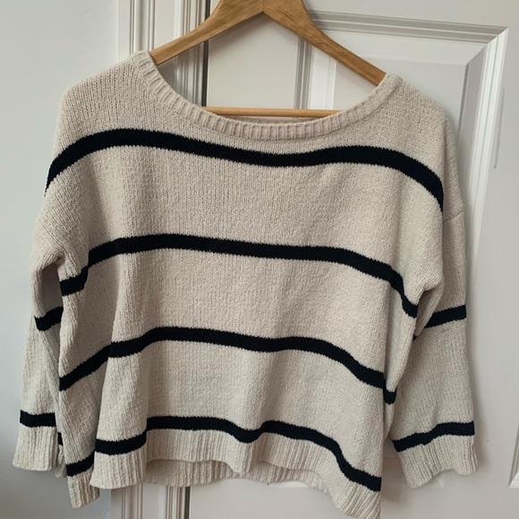 Open Back Longsleeve and sweaters - Picture 4 of 4